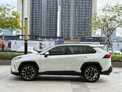 2022 Toyota RAV4 2.0L CVT 2WD Premium, белый — фото 3