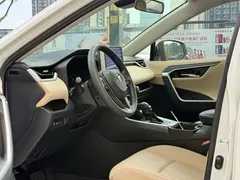 2022 Toyota RAV4 2.0L CVT 2WD Premium, белый — фото 7