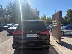 2021 BMW X5 M Sport Package, чёрный — фото 3