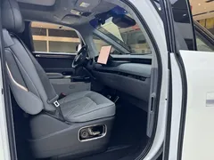 2025 Zeekr Mix Smart Driving, белый — фото 14
