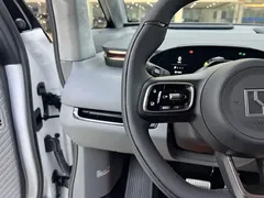 2025 Zeekr Mix Smart Driving, белый — фото 15
