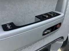 2025 Zeekr Mix Smart Driving, белый — фото 25