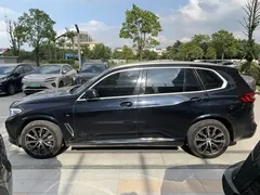 2022 BMW X5 30Li Premium M Sport Package, чёрный — фото 3