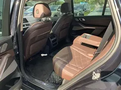 2022 BMW X5 30Li Premium M Sport Package, чёрный — фото 5