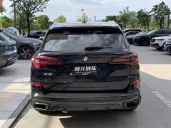 2022 BMW X5 30Li Premium M Sport Package, чёрный — фото 7
