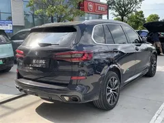 2022 BMW X5 30Li Premium M Sport Package, чёрный — фото 8