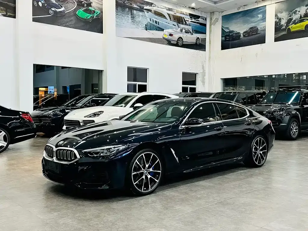 2022 BMW 8 Series 840i 4-Door Coupe M Sport Package