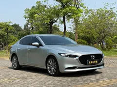 2021 Mazda 3 2.0L AT — фото 3