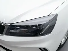 2021 Geely Emgrand UP 1.5L MT Luxury, белый — фото 7