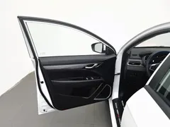 2021 Geely Emgrand UP 1.5L MT Luxury, белый — фото 8
