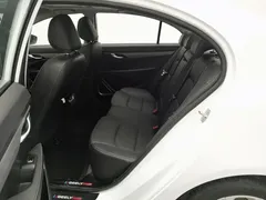 2021 Geely Emgrand UP 1.5L MT Luxury, белый — фото 15