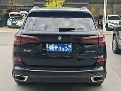2022 BMW X5 40Li Premium M Sport Package, чёрный — фото 6