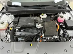 2024 BYD Qin PLUS Honor DM-i PHEV 55km Leading, белый — фото 27