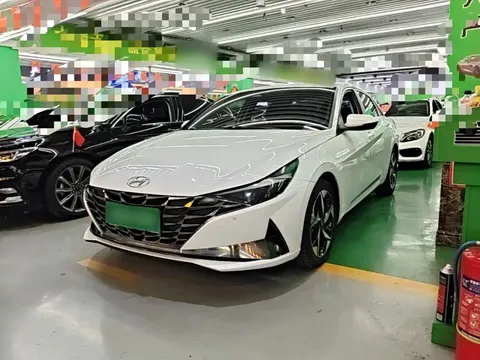 2021 Hyundai Elantra 1.5L CVT LUX Premium