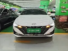 2021 Hyundai Elantra 1.5L CVT LUX Premium, белый — фото 3