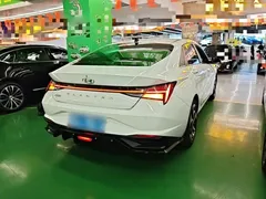 2021 Hyundai Elantra 1.5L CVT LUX Premium, белый — фото 7
