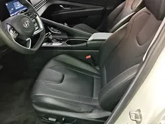 2021 Hyundai Elantra 1.5L CVT LUX Premium, белый — фото 15