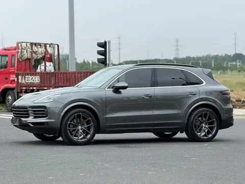 2022 Porsche Cayenne 3.0T Platinum