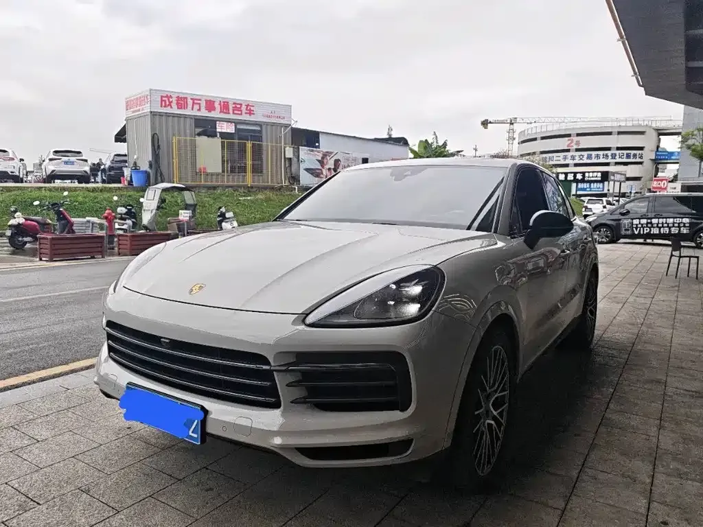 2023 Porsche Cayenne 3.0T Platinum Edition