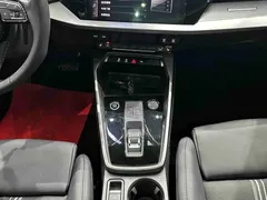 2022 Audi A3L Limousine 35 TFSI Fashion Sport, зелёный — фото 12