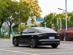 2025 Nio ET5 75kWh, чёрный — фото 4