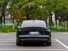 2025 Nio ET5 75kWh, чёрный — фото 5