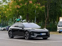 2025 Nio ET5 75kWh, чёрный — фото 7