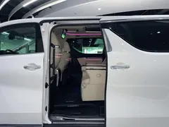 2021 Toyota Alphard Hybrid 2.5L Premium, белый — фото 27