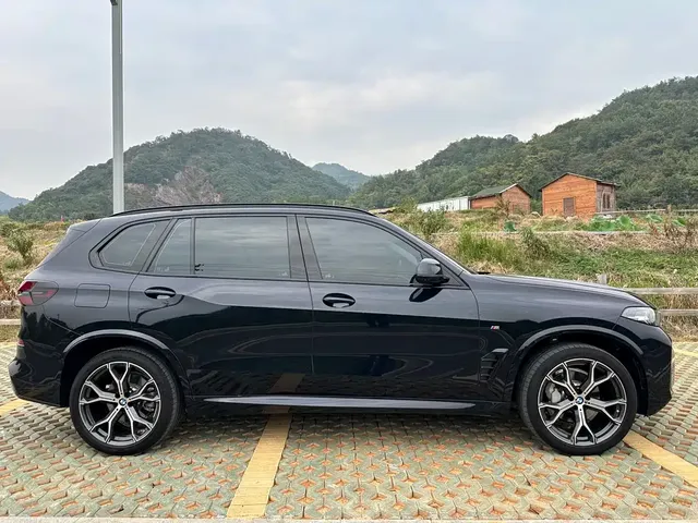 2023 BMW X5 30Li Premium M Sport Package
