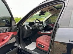 2023 BMW X5 30Li Premium M Sport Package, чёрный — фото 5