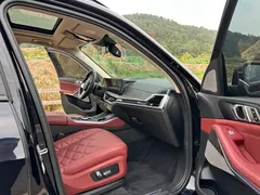 2023 BMW X5 30Li Premium M Sport Package, чёрный — фото 11