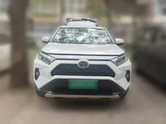 2022 Toyota RAV4 2.0L CVT 2WD Fashion Plus, белый — фото 2