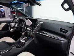2020 Lexus LM 300h 4, белый — фото 13
