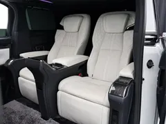 2020 Lexus LM 300h 4, белый — фото 15