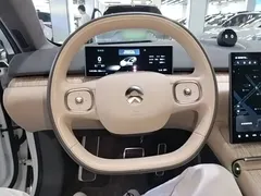 2024 Nio ET7 75kWh Executive, белый — фото 11