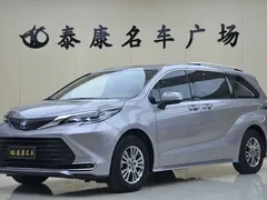2021 Toyota Sienna 2.5L Hybrid Comfort — фото 1