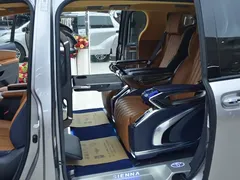 2021 Toyota Sienna 2.5L Hybrid Comfort — фото 5