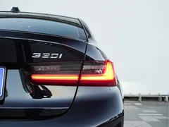 2023 BMW 3 Series 330i M Sport Night Package, чёрный — фото 8