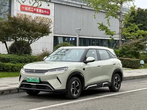 2025 BYD Yuan UP Smart Driving 401km