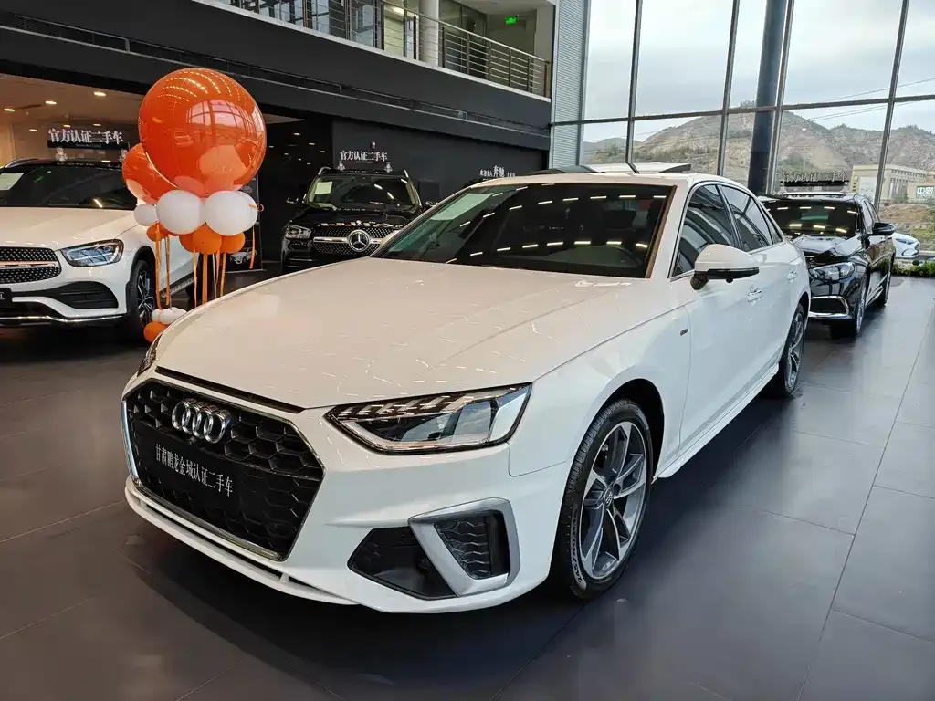 2022 Audi A4L 40 TFSI Fashion Dynamic