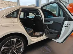 2022 Audi A4L 40 TFSI Fashion Dynamic, белый — фото 12