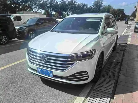 2022 Volkswagen Viloran 380TSI Premium