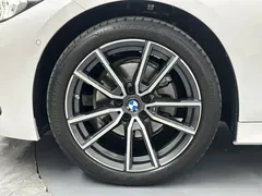 2023 BMW 3 Series 325Li M Sport Package, белый — фото 23
