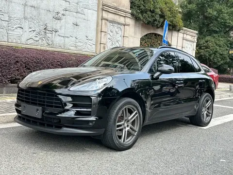 2021 Porsche Macan 2.0T