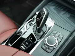 2022 BMW 5 Series 530Li Premium M Sport Package, белый — фото 20