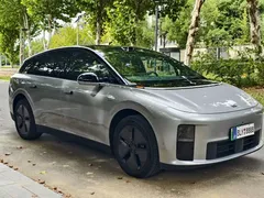 2025 Li Auto i6 2WD Standard — фото 3