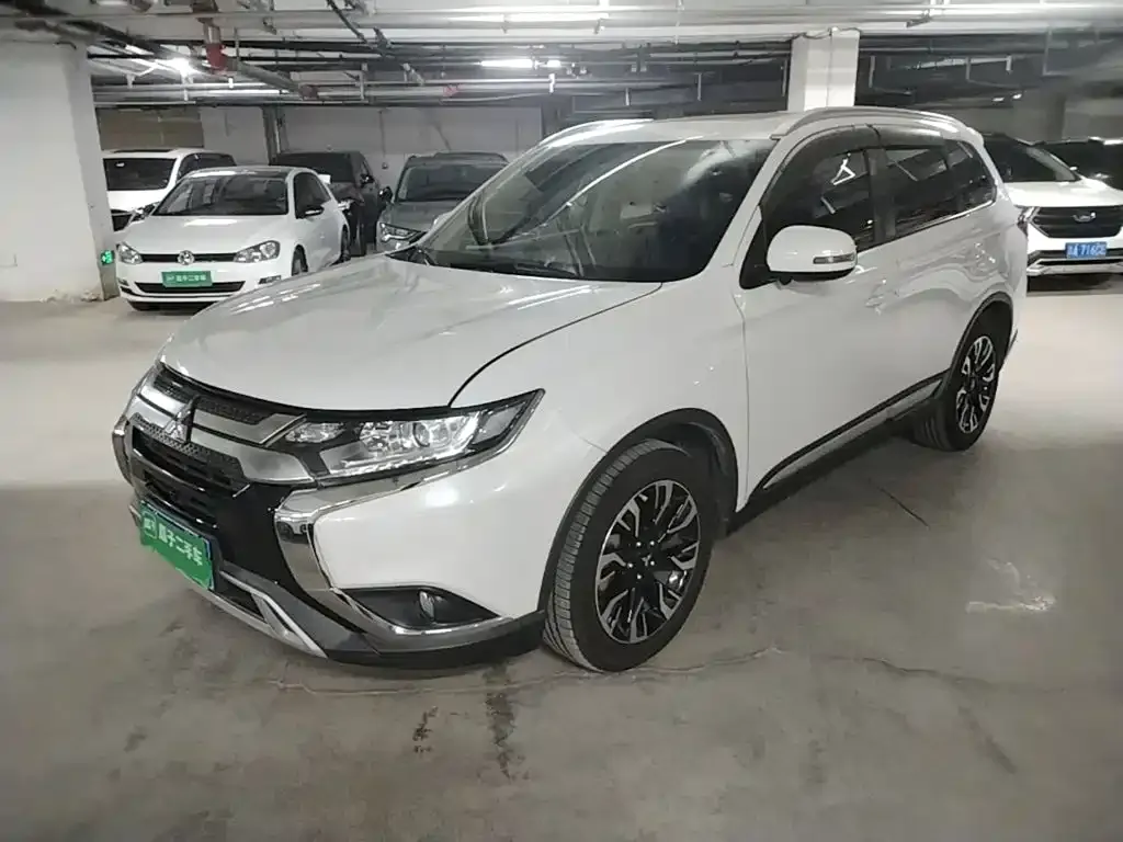 2020 Mitsubishi Outlander 2.0L 2WD 5-seat