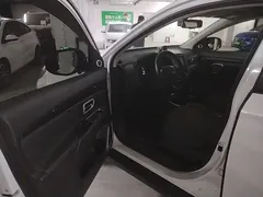 2020 Mitsubishi Outlander 2.0L 2WD 5-seat, белый — фото 18