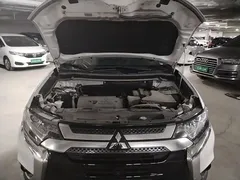 2020 Mitsubishi Outlander 2.0L 2WD 5-seat, белый — фото 22