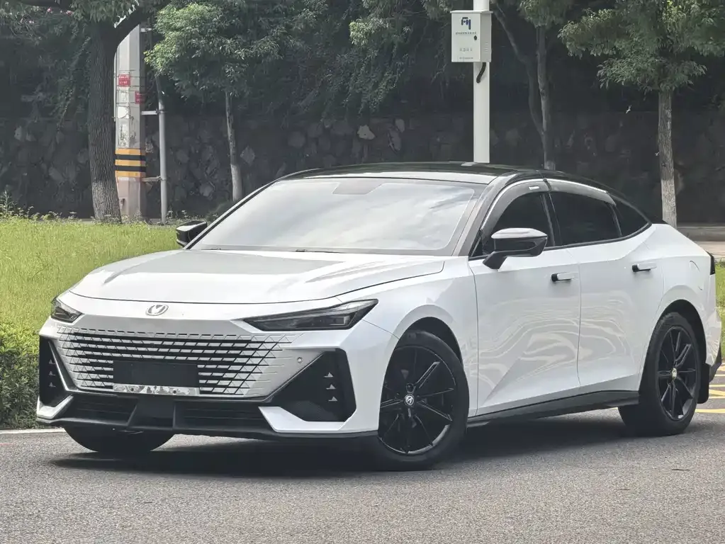 2022 Changan UNI-V 1.5T Premium